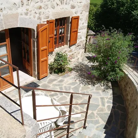 Holiday home Maison De 3 Chambres Avec Jardin Clos A Pal De Senouire
