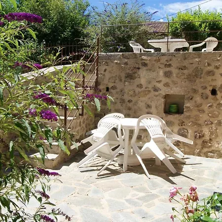 Holiday home Maison De 3 Chambres Avec Jardin Clos A Pal De Senouire