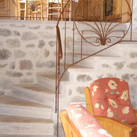 Maison De 3 Chambres Avec Jardin Clos A Pal De Senouire