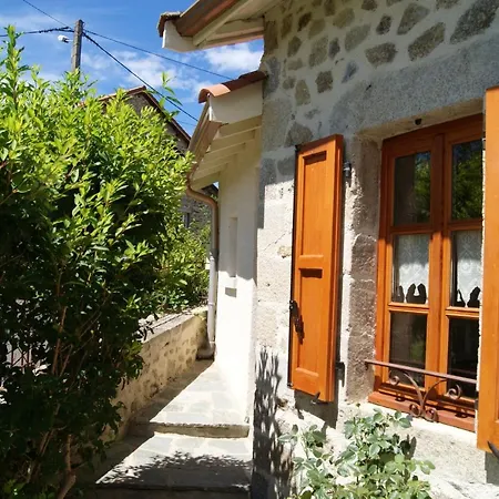 Maison De 3 Chambres Avec Jardin Clos A Pal De Senouire