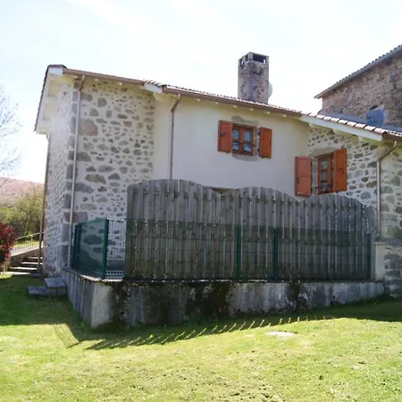 Holiday home Maison De 3 Chambres Avec Jardin Clos A Pal De Senouire